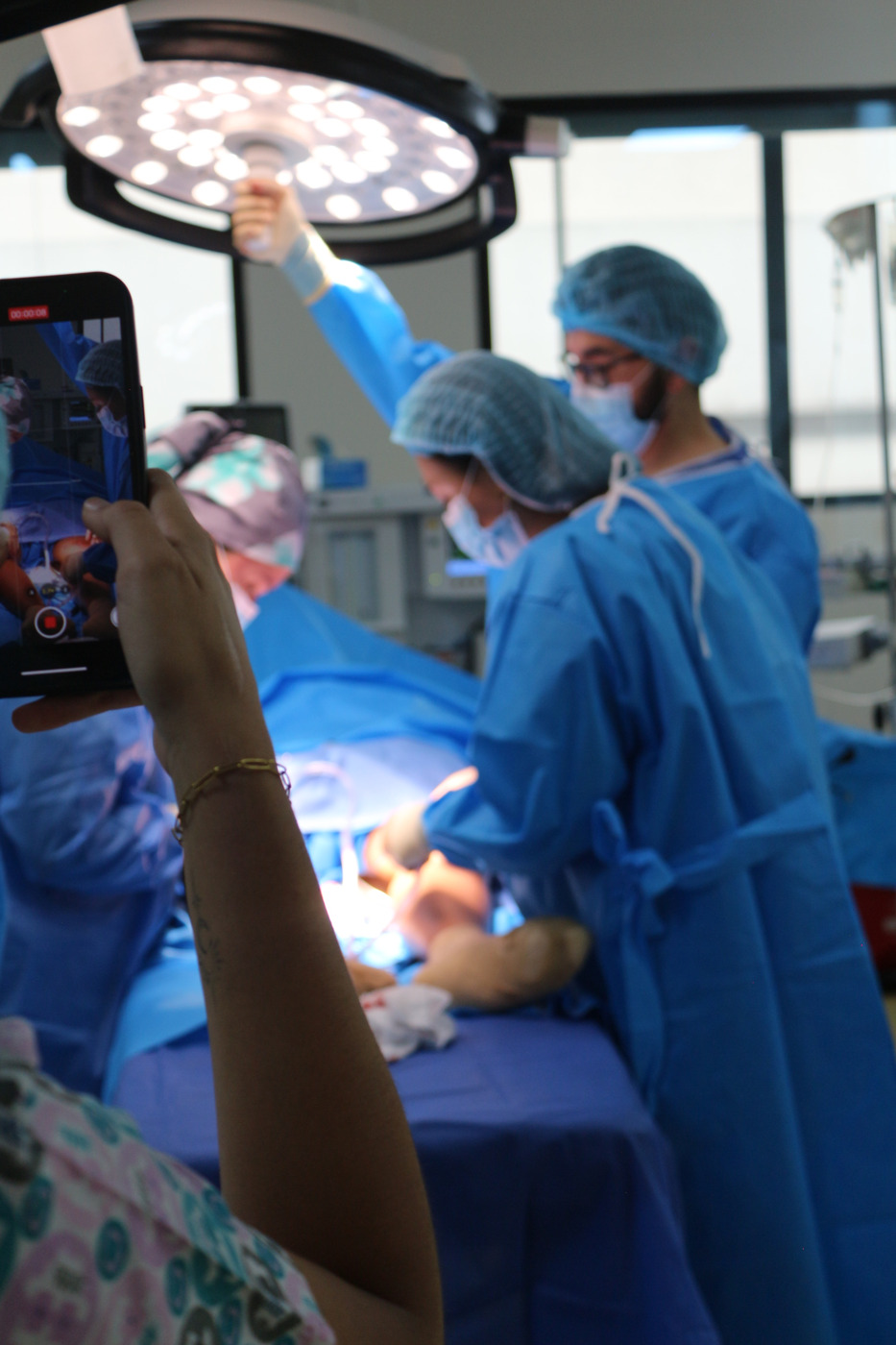 Grabación de video en quirófano para reels y TikTok